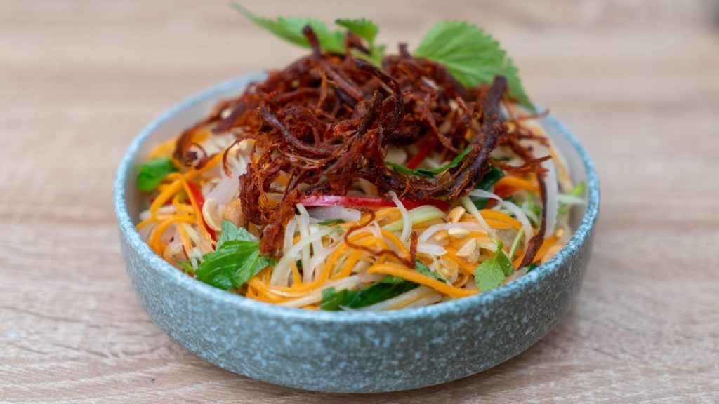 các món ăn vặt ngon rẻ dễ làm: nộm bò đu đủ