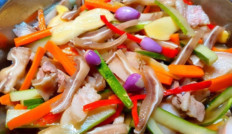 các món ăn vặt ngon rẻ dễ làm: tai heo ngâm giấm