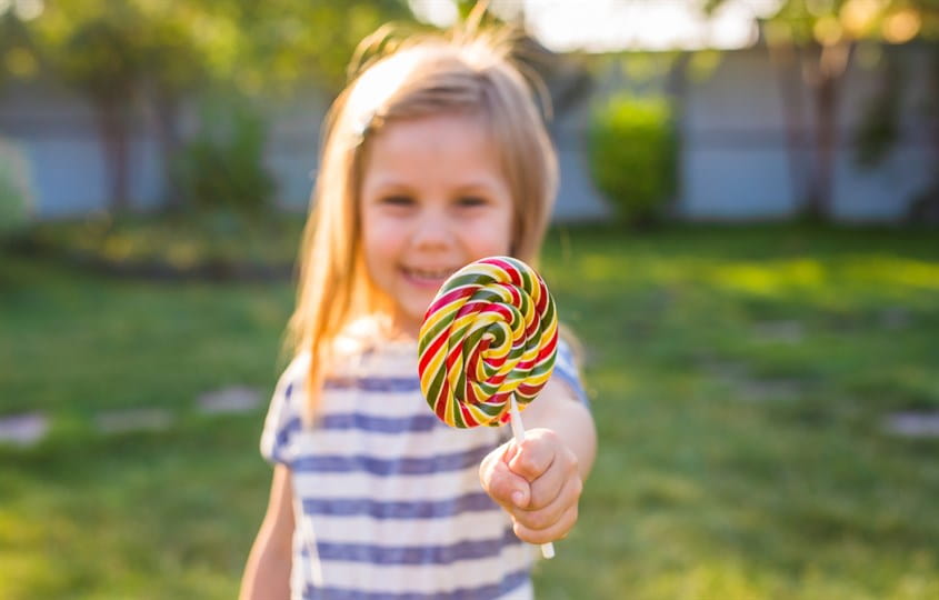 Top 10 loại kẹo mút thơm ngon cho bé yêu