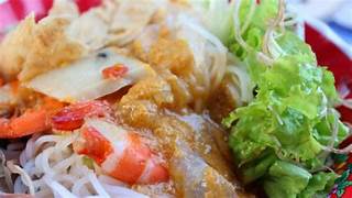 Top 16 món đặc sản ở Huế bạn nhất định phải thử