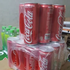 Alternative view of Lốc 6 lon Coca Cola vị nguyên bản 320ml/ 235ml